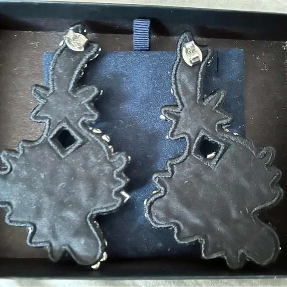 LAST WEEKEND-JCREW COLLECTION PERFECT BN Condition Rhinestone Earrings BEAUTIFUL - Picture 2 of 5